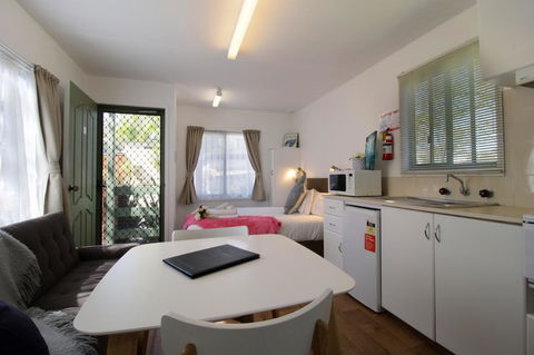 Kanasta Caravan Park - VIC Tourism 23