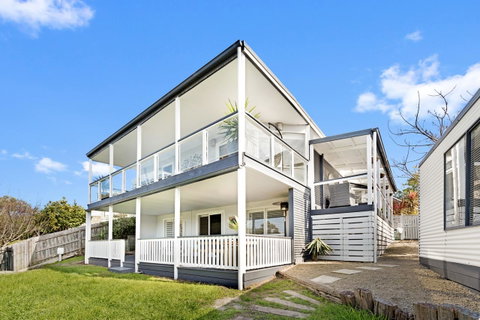 Peninsula Retreat - VIC Tourism 1