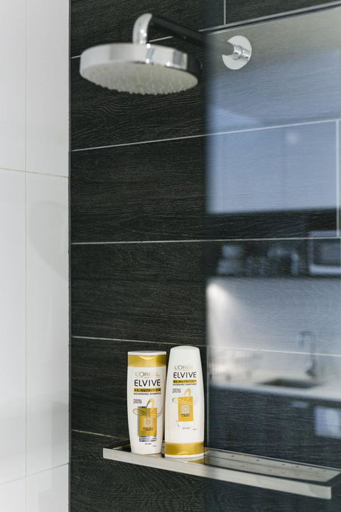 Complete Host Halo Apartments - VIC Tourism 3