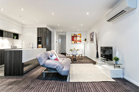 Complete Host Halo Apartments - VIC Tourism 22