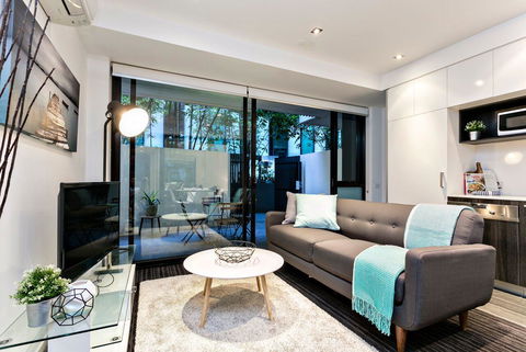 Complete Host Halo Apartments - VIC Tourism 13