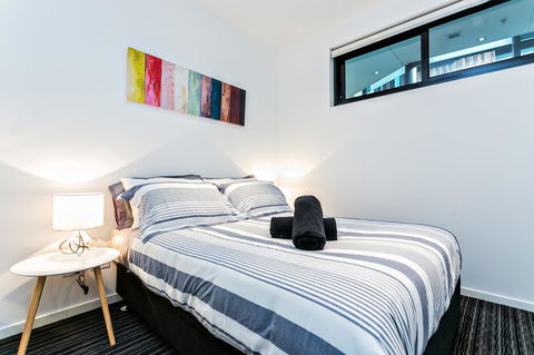 Complete Host Halo Apartments - VIC Tourism 38