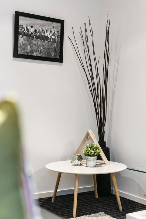 Complete Host Halo Apartments - VIC Tourism 24