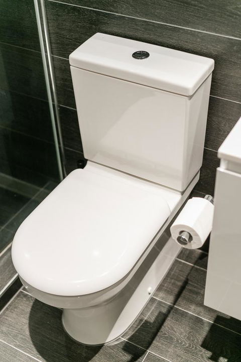 Complete Host Halo Apartments - VIC Tourism 6