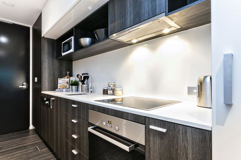 Complete Host Halo Apartments - VIC Tourism 40