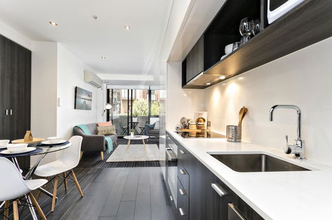 Complete Host Halo Apartments - VIC Tourism 43