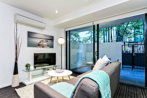 Complete Host Halo Apartments - VIC Tourism 4
