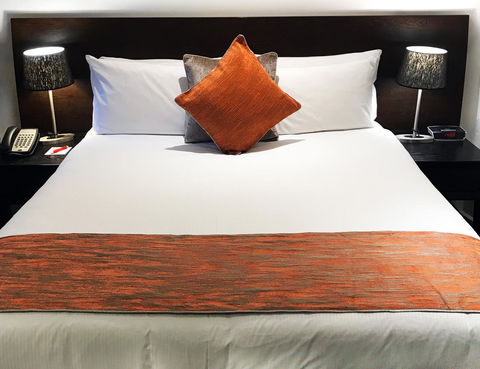 Hotel Grand Chancellor Melbourne - VIC Tourism 8