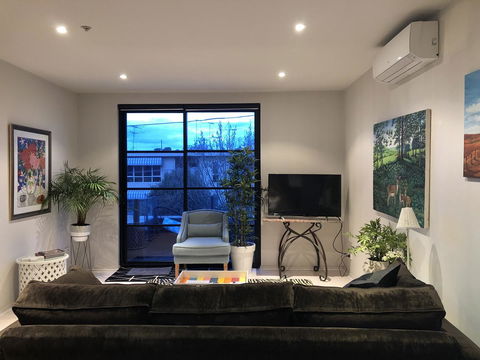 Vibe-Modern 2 Bed Apartment - VIC Tourism 7