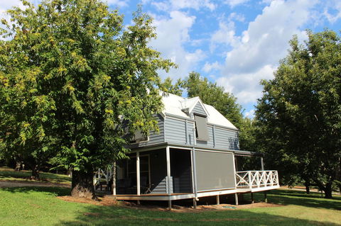 Abbys Cottages Bright - VIC Tourism 11