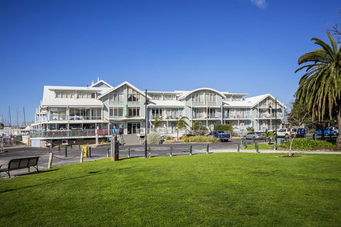 Aligned Corporate Residences Williamstown - VIC Tourism 3