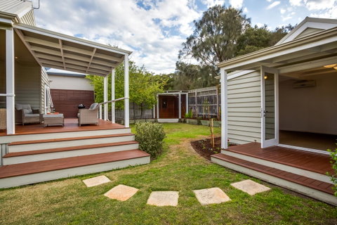 Cute Cottage On Cain - Beach At End Of Street - VIC Tourism 10