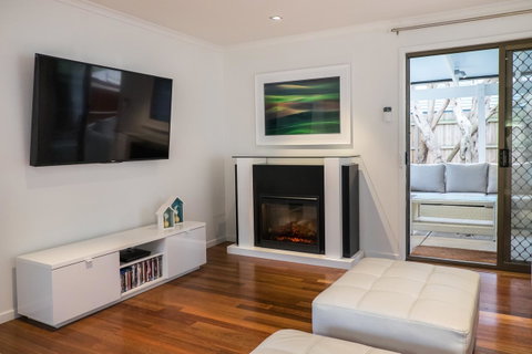 Cottage On Rye - VIC Tourism 4