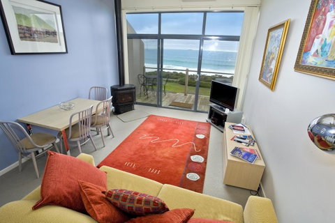 5 Whitecrest Great Ocean Road Resort - Ocean Views - VIC Tourism 8