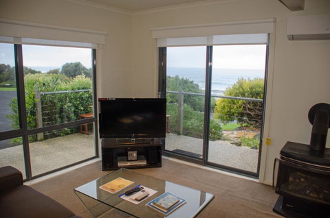 5 Whitecrest Great Ocean Road Resort - Ocean Views - VIC Tourism 15