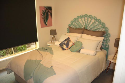 4 Autumn Grove - VIC Tourism 3