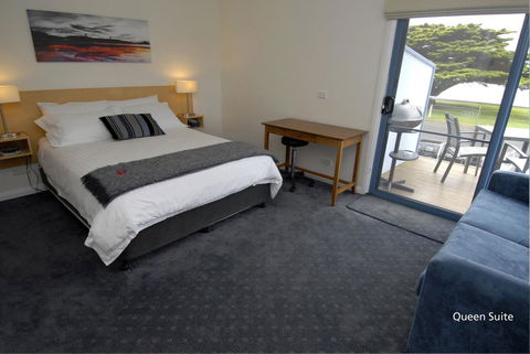 Seascape Accommodation - VIC Tourism 10