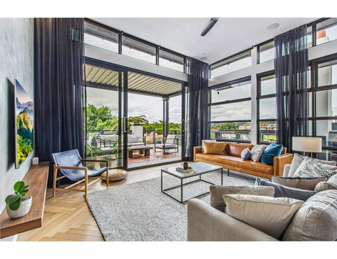 Ultimate Luxury Penthouse From The Block - VIC Tourism 0