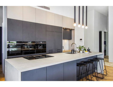Ultimate Luxury Penthouse From The Block - VIC Tourism 18