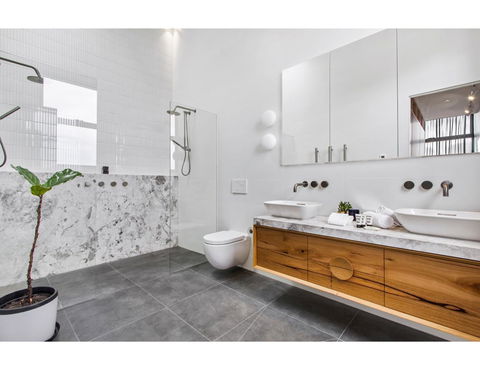 Ultimate Luxury Penthouse From The Block - VIC Tourism 2