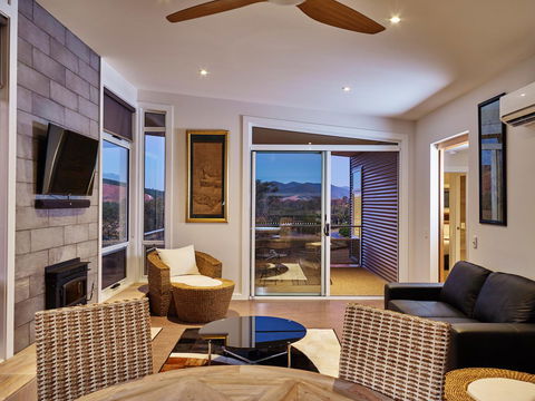 Panoramia Villas - VIC Tourism 6