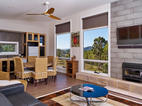 Panoramia Villas - VIC Tourism 9
