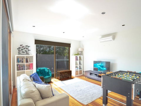 Blairgowrie Moonah Beach House: Walk To Beach - VIC Tourism 8