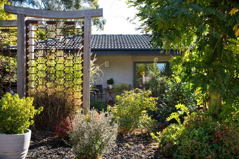 East Street Daylesford - VIC Tourism 14