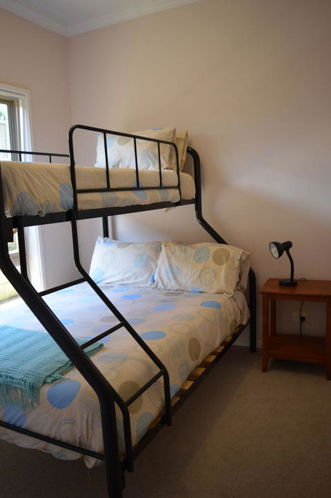 Ocean View Beach House - VIC Tourism 16