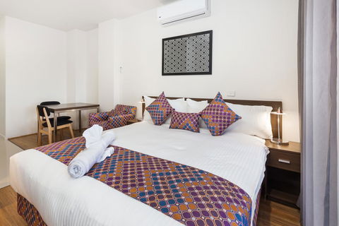 City Edge Dandenong Apartment Hotel - VIC Tourism 8