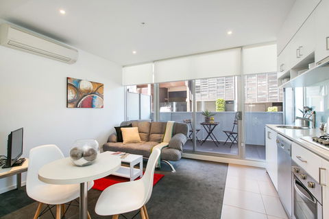 Complete Host The River Apartments - VIC Tourism 5