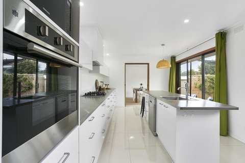 Fairhills - NEW LISTING, Beautifully Styled - VIC Tourism 2