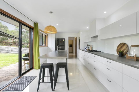 Fairhills - NEW LISTING, Beautifully Styled - VIC Tourism 0