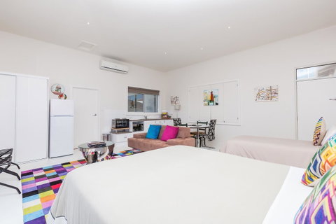 Cottages For Couples - VIC Tourism 8