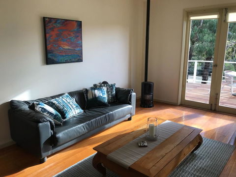 Lakeside Conti Villas - VIC Tourism 1