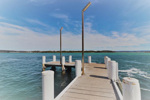 The Broken Oar - VIC Tourism 2