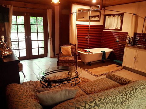 The Cabin - VIC Tourism 0
