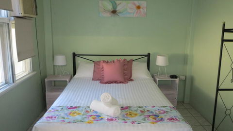 The Captain's Manor On Cook Unit 9 - VIC Tourism 3