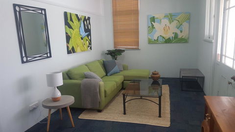 The Cottage - VIC Tourism 0
