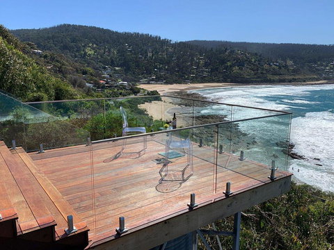 THE DECK HOUSE - A WYE RIVER ICON - VIC Tourism 0