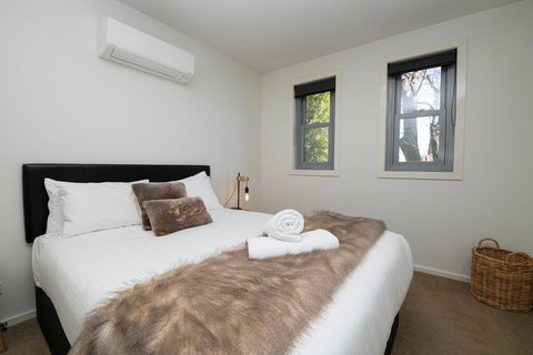 The Endsleigh -1 Bedroom Villa, Free Wifi, Near CBD - VIC Tourism 0