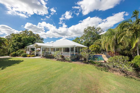 The Frangipani Farm - VIC Tourism 0