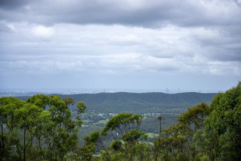 The Hillside Villa - VIC Tourism 1