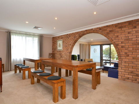 The House On The Lake @ Fishing Point, Lake Macquarie - Honestly Put The Line In And Catch Fish - VIC Tourism 2
