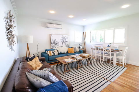 The Lakehouse In Raffetys Resort - VIC Tourism 3