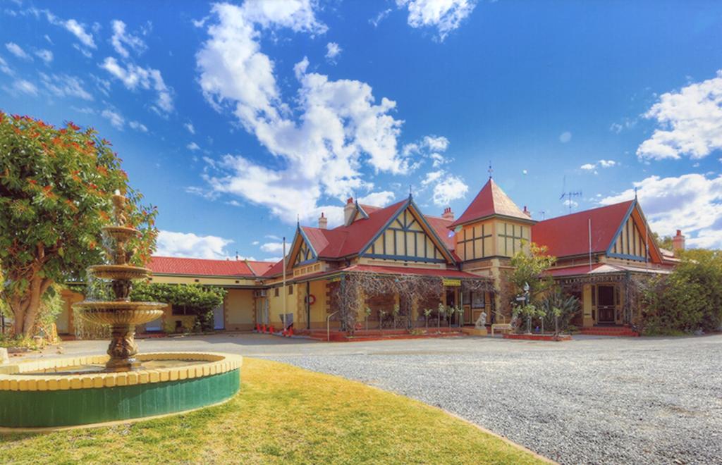 Broughams Gate NSW VIC Tourism