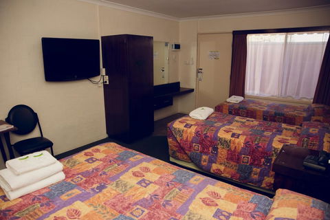 The Miners Rest Motel - VIC Tourism 2