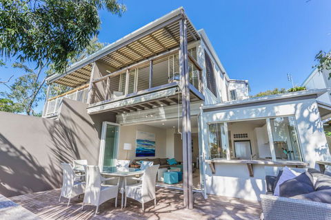 The Peachy Life, Sunshine Beach - VIC Tourism 0
