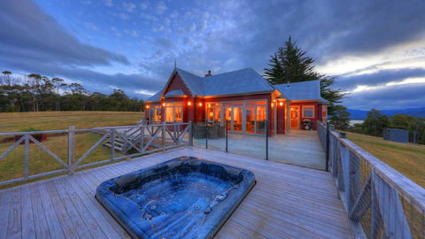 The Peninsula Experience - VIC Tourism 1