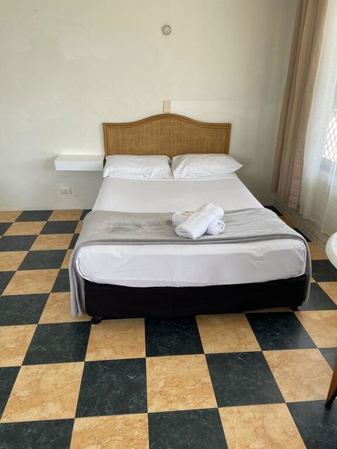 THE QUEENSLANDER MOTEL - VIC Tourism 2